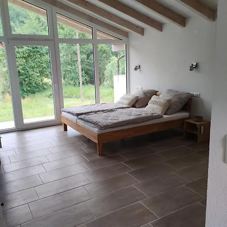 Zimmer Mit Aussicht In Dernbach, Pfalz - Erholung *