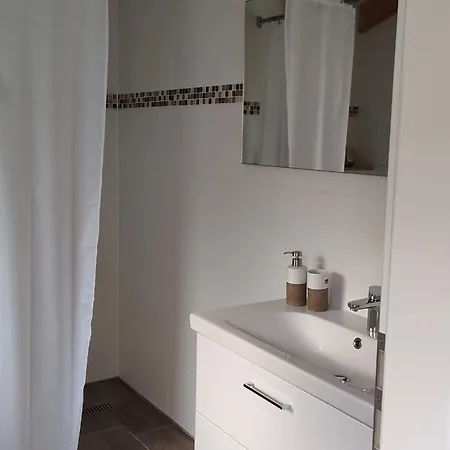 Zimmer Mit Aussicht In Dernbach, Pfalz - Erholung